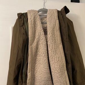 UNIQLO - Heattech 2 Layer Shearling Water Resistant Coat - Size Small